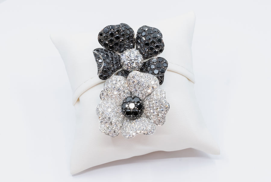 de GRISOGONO White Gold Black Diamond Flower Brooch